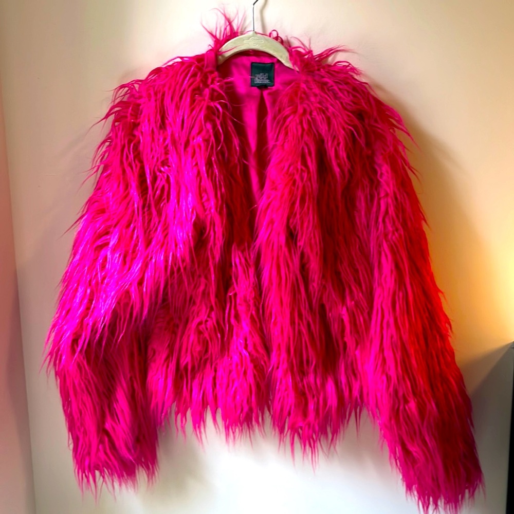 Fun magenta pink faux fur party jacket, size large